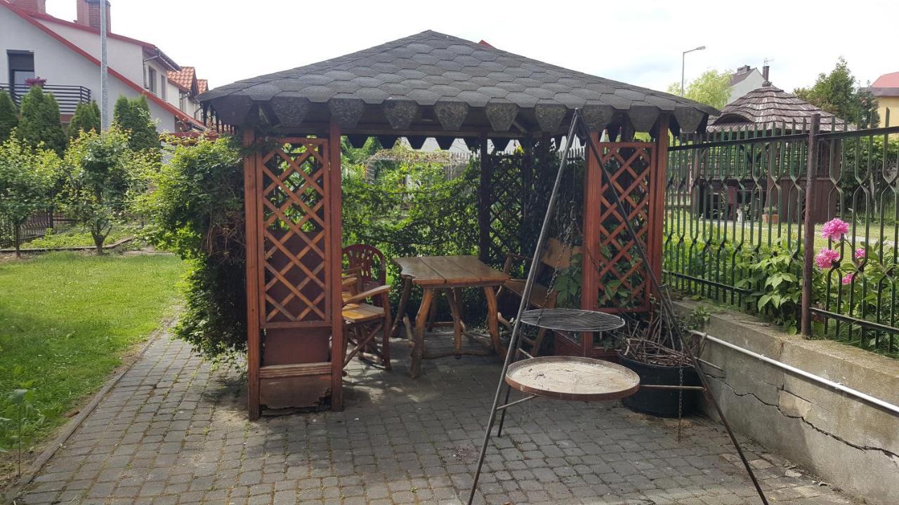 Apartamento Pod srebrną różą Chęciny Exterior foto